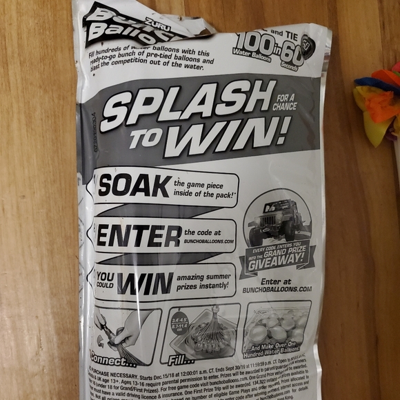 135 water ballons from Bunch o Ballons and 4 water shooters - Picture 4 of 6